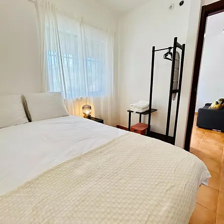 Casa Martins Country 3 - Private Parking & Wifi דירה *